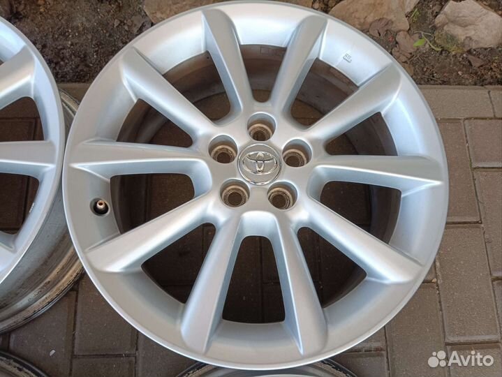 Оригинал Toyota r-17 (5x100) 4 шт. как новые