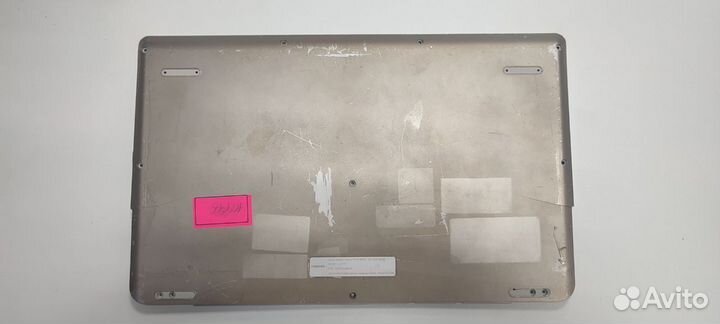 Ноутбук Toshiba P55w в разбор