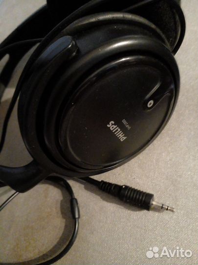 Проводные наушники philips