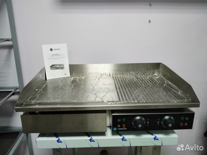 Поверхность жарочная Hurakan HKN-PSR550