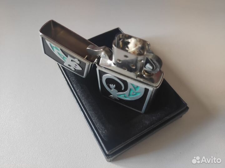 Зажигалка Zippo Silver Lizard 20189