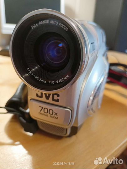 Видеокамера Jvc GR-FXM40E