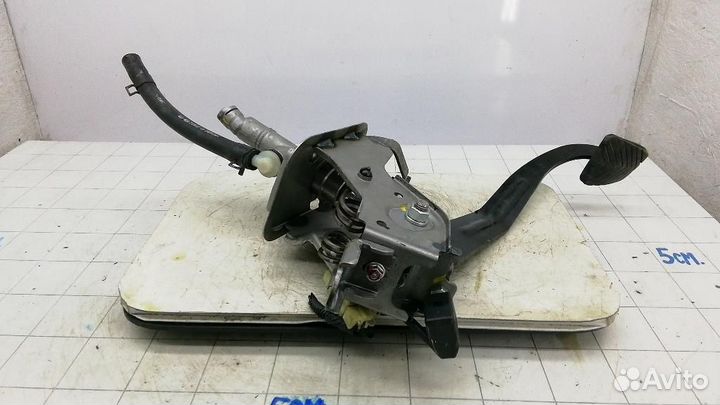 Педаль тормоза Kia Ceed