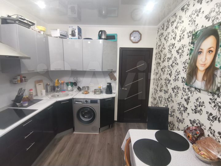 3-к. квартира, 71 м², 1/8 эт.