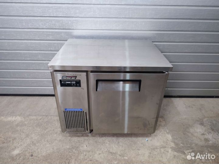 Холодильный стол TurboAir