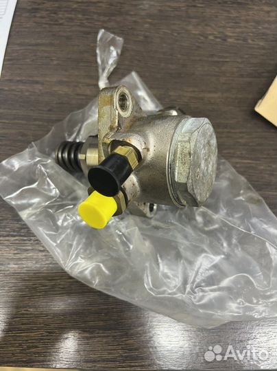 Насос топливный Audi A8