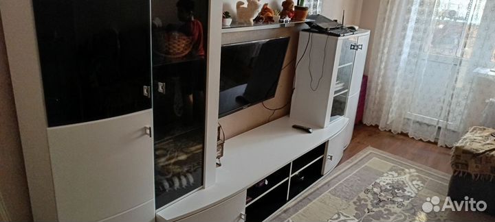 Стенка и Телевизор