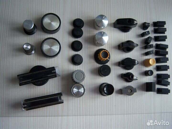 Ручки для аппаратуры времен СССР