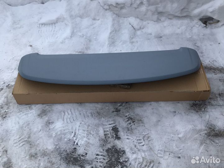 Спойлер Toyota Land Cruiser 200