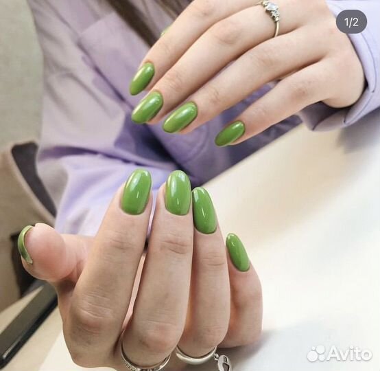 Модель на маникюр