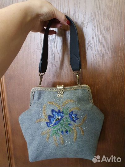 Эксклюзивсумочка ручной работы с вышивкой