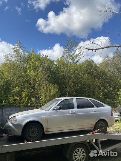 LADA priora хэтчбек (разбор на запчасти)