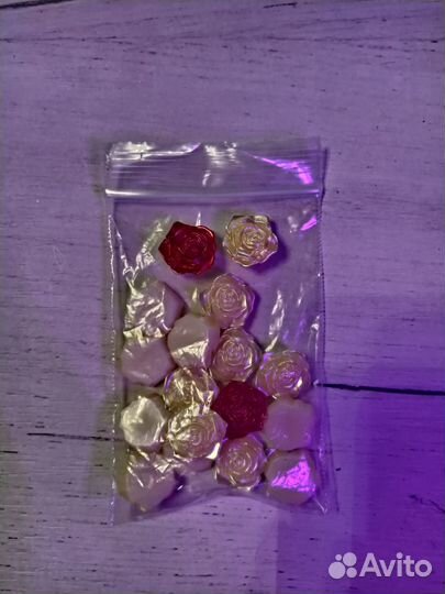 Полубусины в виде цветка