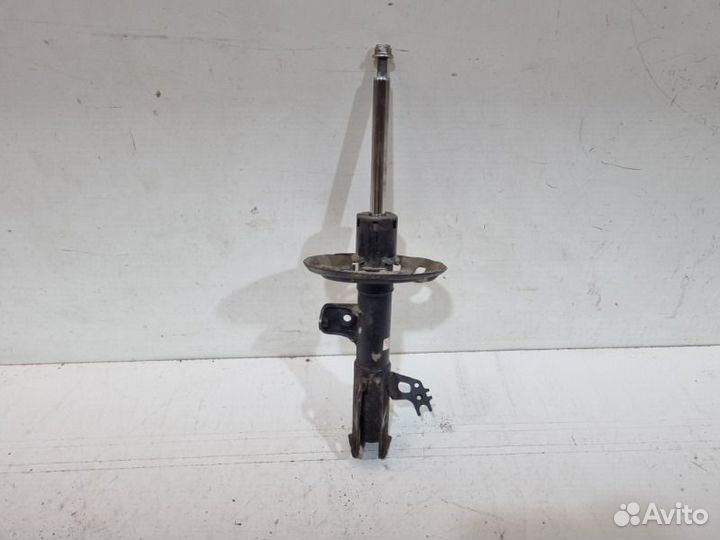 Амортизатор передний правый Toyota Camry V70