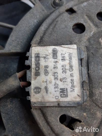 Вентилятор системы охлаждения Opel Astra H 1.6