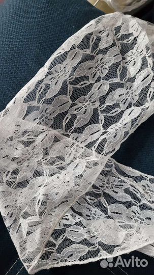 Отрез ткани кружево
