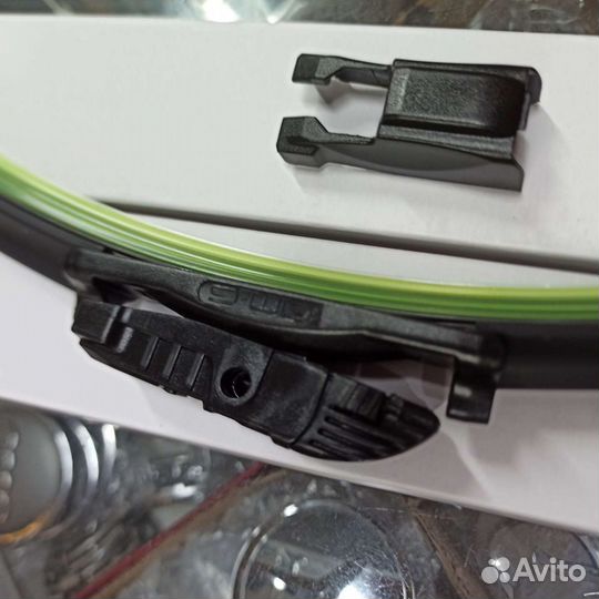 Стеклоочиститель 30