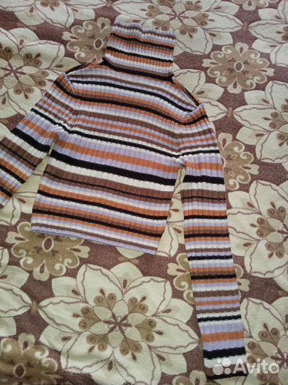 Свитер женский