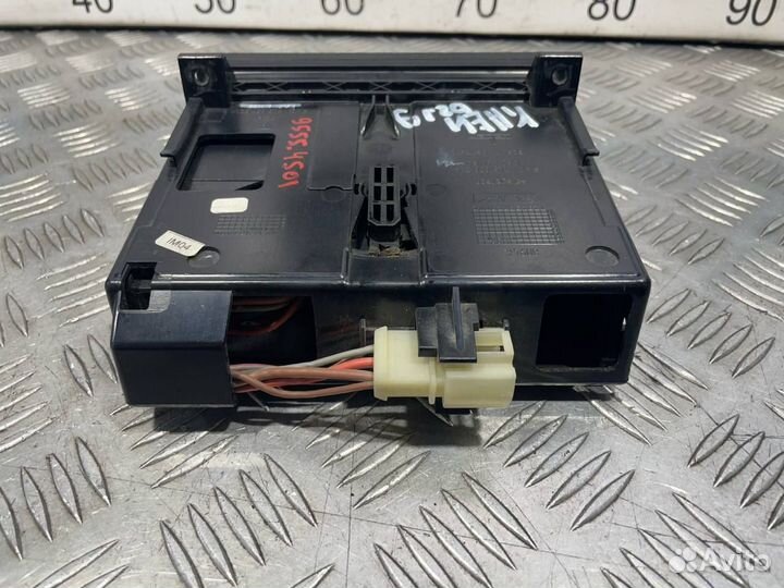 Б/У Пепельница передняя Porsche Cayenne#002