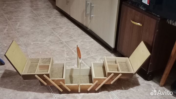 Ящик для мелочей, круглое ударопрочное стекло