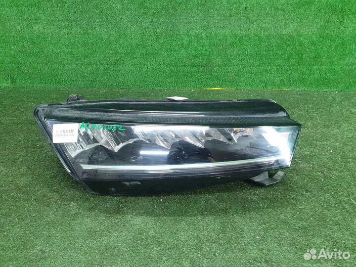 Фара правая Skoda Octavia