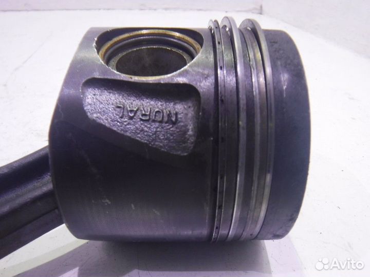 Поршень с шатуном Мерседес