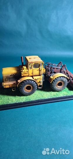 Модель трактора