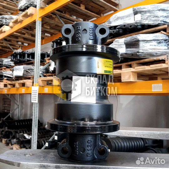 Каток опорный Liebherr R912S