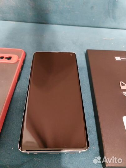 Samsung Galaxy S10, 8/128 ГБ