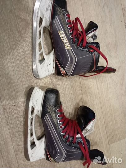 Коньки хоккейные баур x700