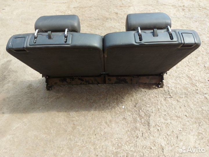 Третий ряд сидений Audi Q7 внедорожник 3.6 2007