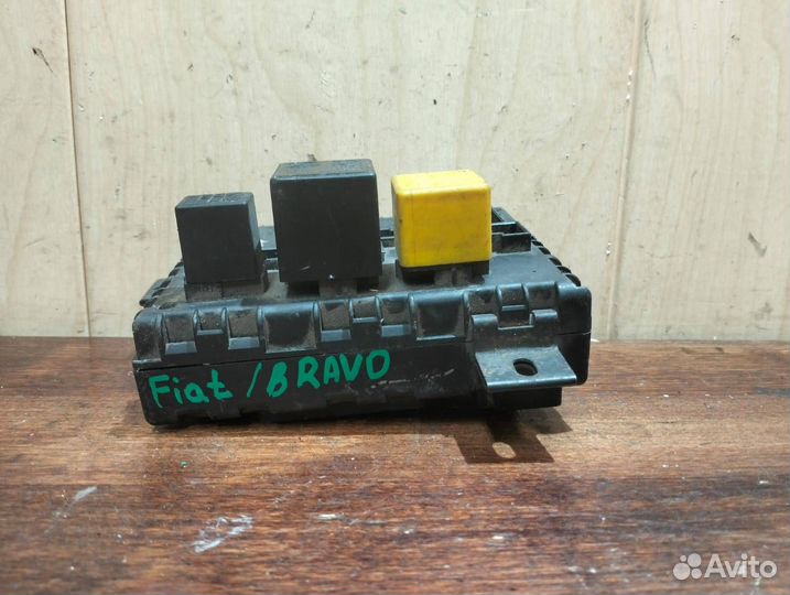 Блок предохранителей Fiat Brava / Bravo (бп03)