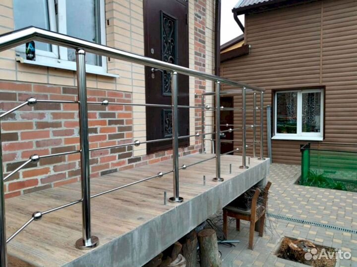 Ограждения, перила лестниц из нержавеющей стали