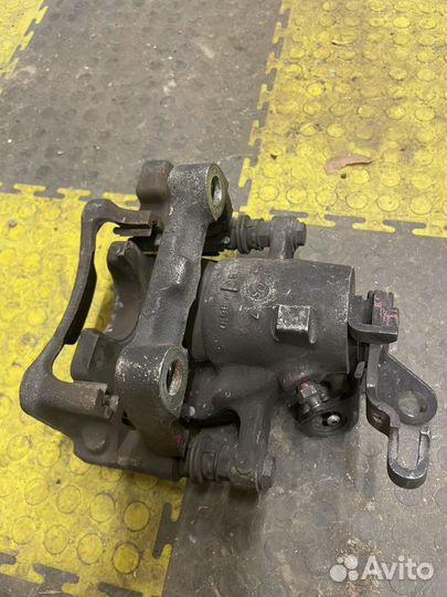 Vw touran суппорта и диски задние