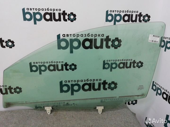 Стекло двери переднее левое 80301JD000 Nissan