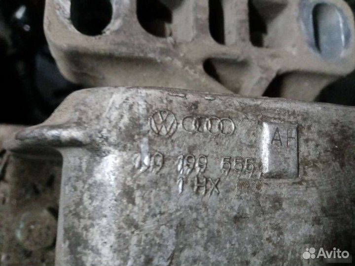 Опора двигателя левая Volkswagen Golf 4