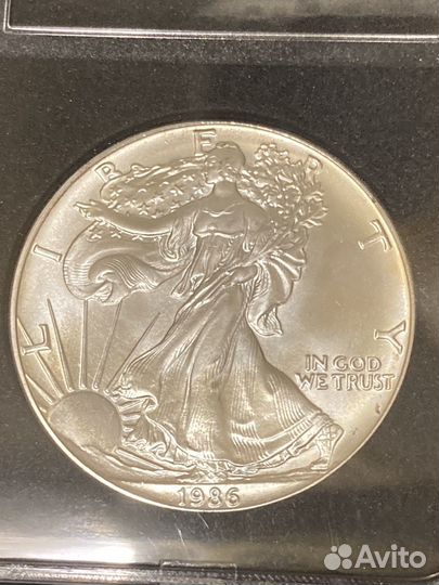 Серебрянный Доллар США 1986 года Шагающая Свобода