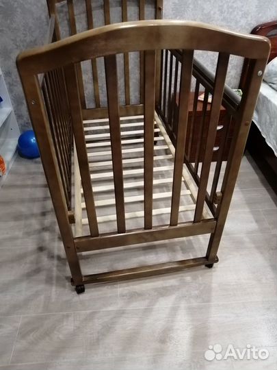 Кроватка для младенцев