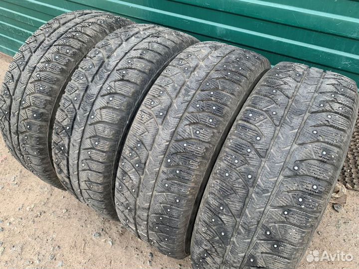 Bridgestone Ice Cruiser 7000 265/65 R17