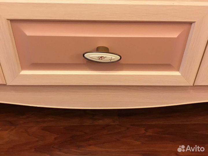 Тумба под телевизор