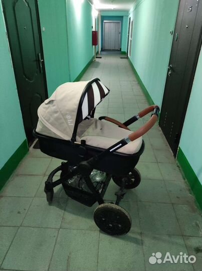 Прогулочная коляска 2 в 1