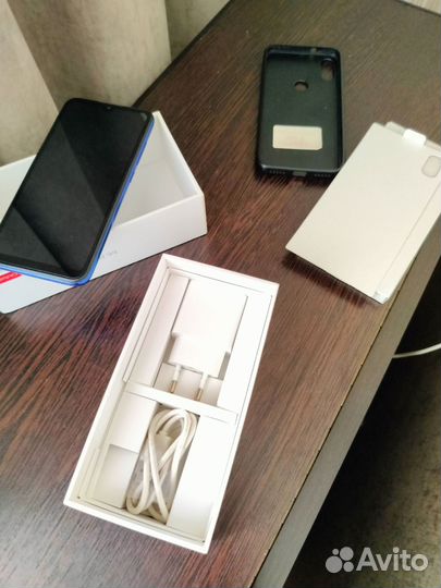 Xiaomi Mi Play, 4/64 ГБ