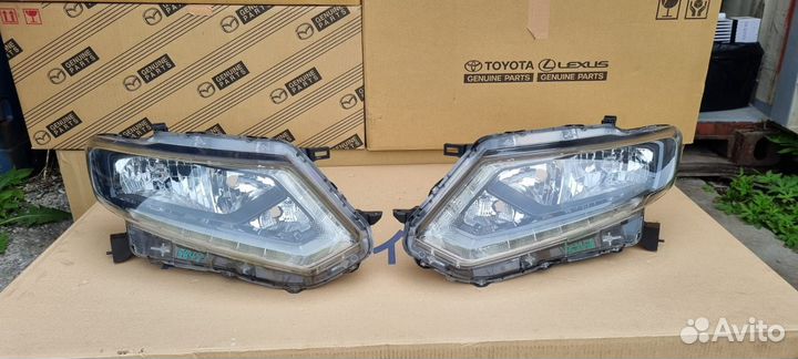 Фара передняя правая левая X-Trail T32 лед