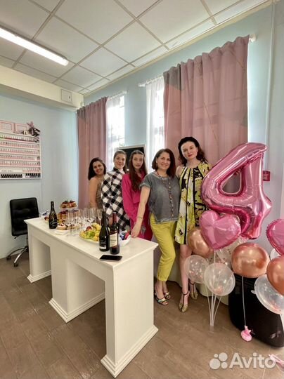 Мастер маникюра и педикюра(хорошие условия )