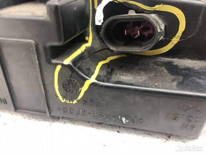 Фара противотуманная левая