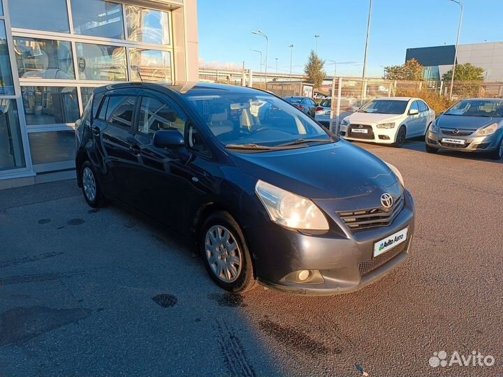 Toyota Verso 1.8 МТ, 2012, 265 000 км