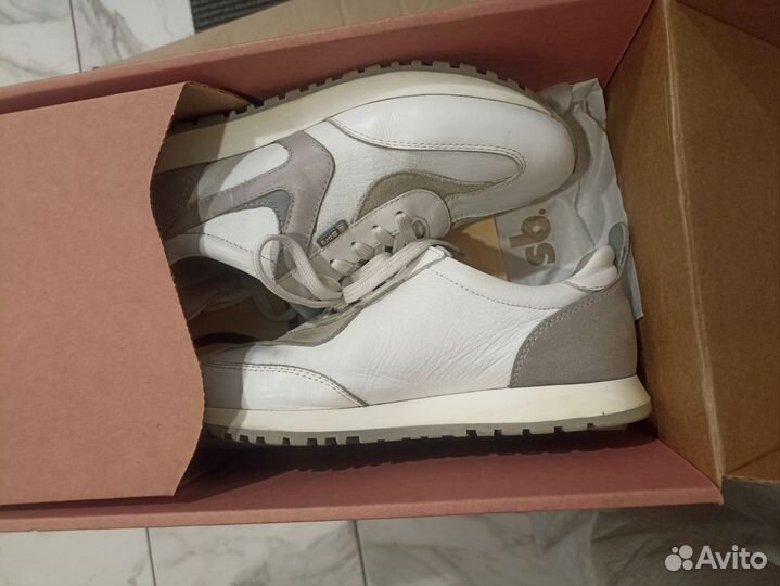 Женская обувь 35 размер