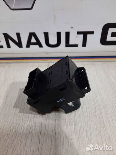 Блок кнопок стеклоподъемников Kia RIO 3 Лев