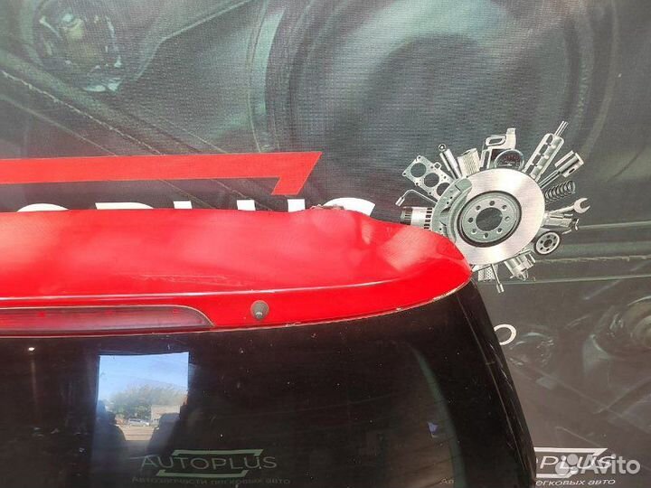 Крышка багажника Mazda Premacy 2.0 FS 2002