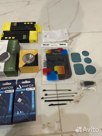 Аксессуары для мобильных телефонов